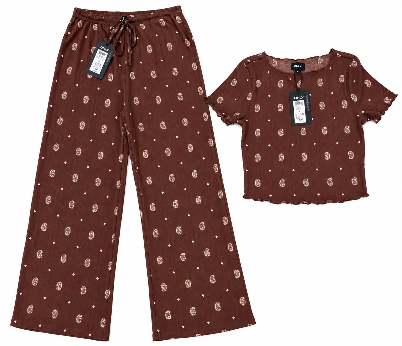 Ladies’ 2-Piece Paisley Print Set thumbnail 2